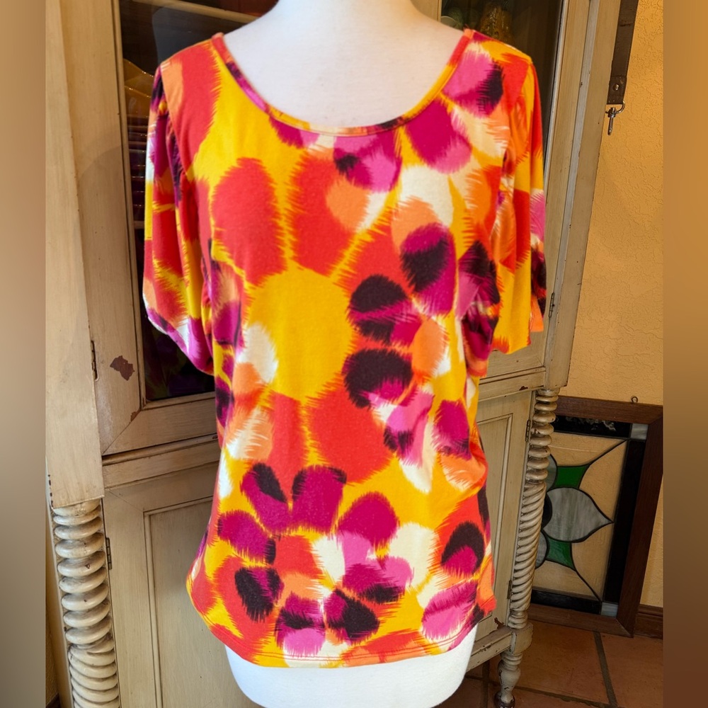 Colorful Floral Short Sleeve Top
